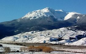 Yellowstone Basin Inn Gardiner Mt